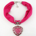 Haute qualité mode collier polyester bijoux tassel écharpe coeur rouge pendentif écharpe